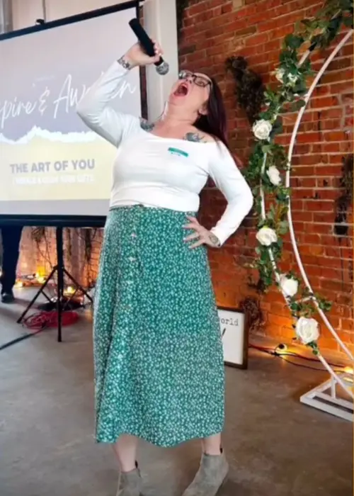 kate_santo_bio