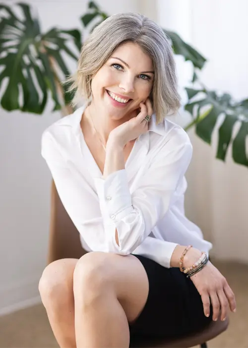 Nikki Zahara_bio